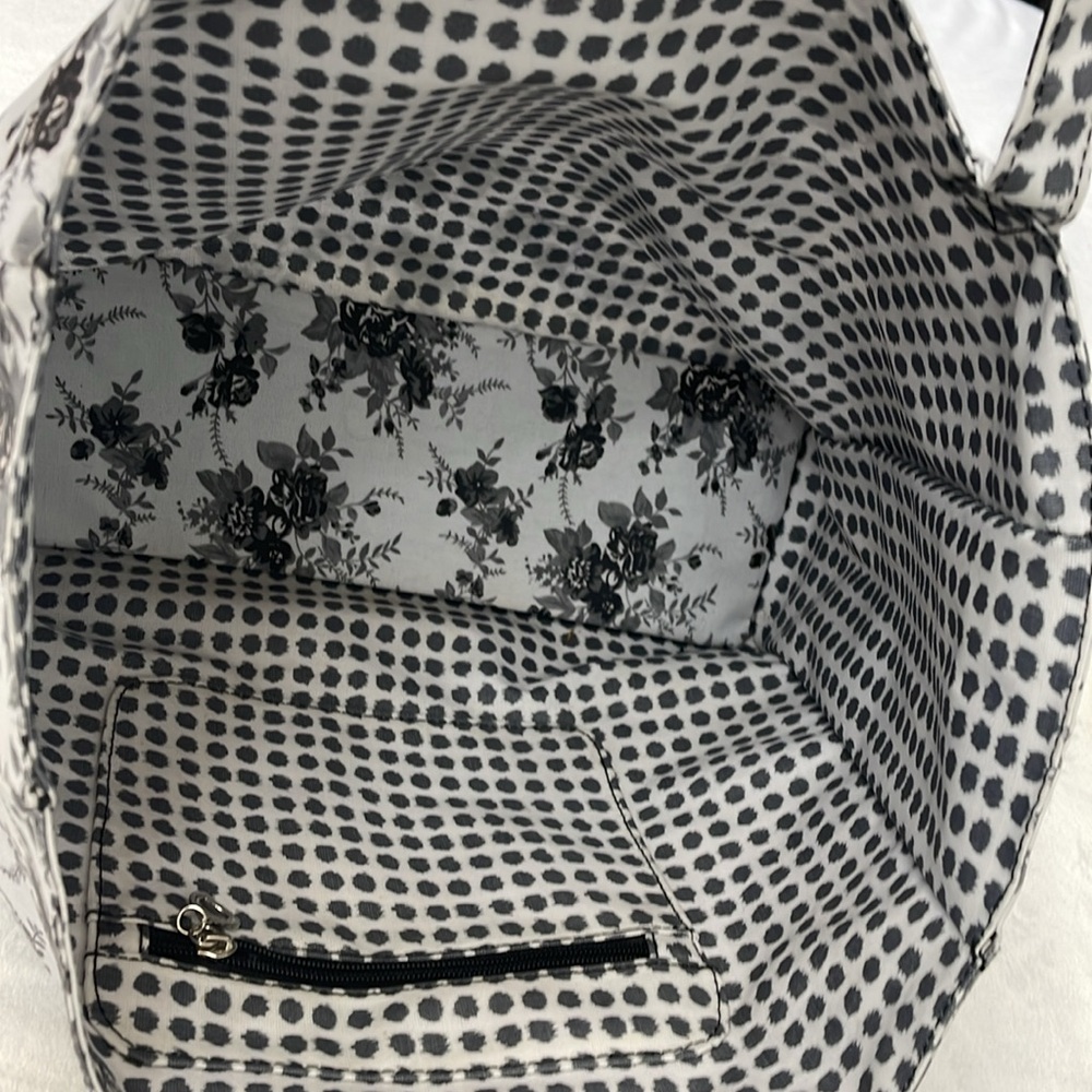 BELLA RUSSO Floral Black and White Tote Bag - Picture 4 of 4